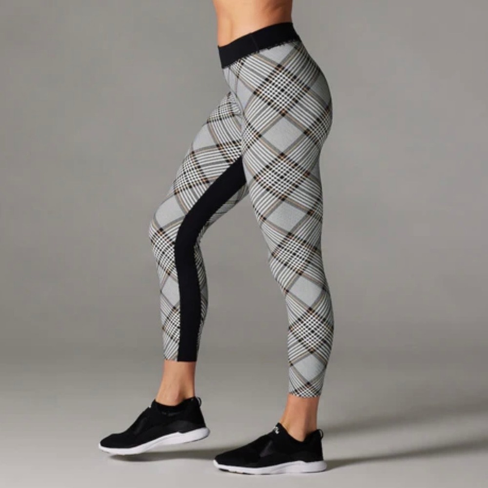 Tavi - TaviSculpt Mid Rise 7/8 Leggings, Plaid, Size S